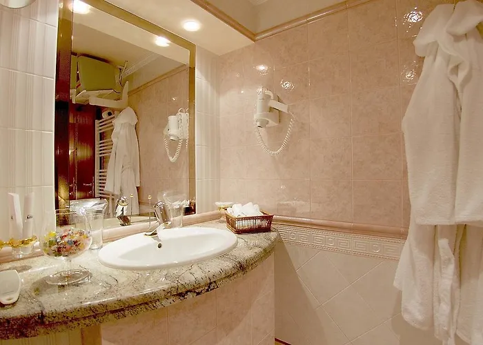 Mirage Ξενοδοχείο 4*