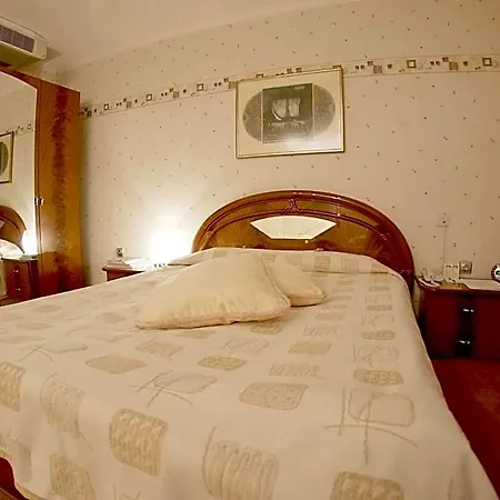 فندق Mirage 4*