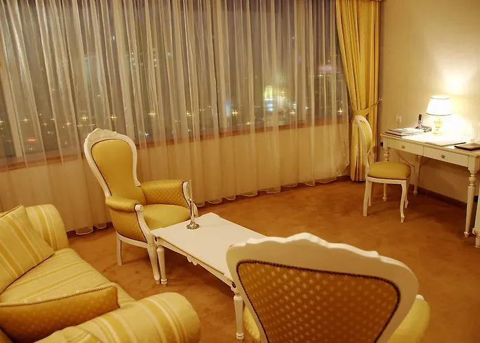 мираж Отель 4*